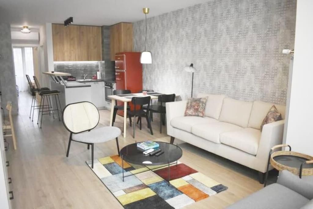 Tokiyo: A Lovely City Center 2 Bedrooms Apartment With Private Parking Sofia Exteriör bild